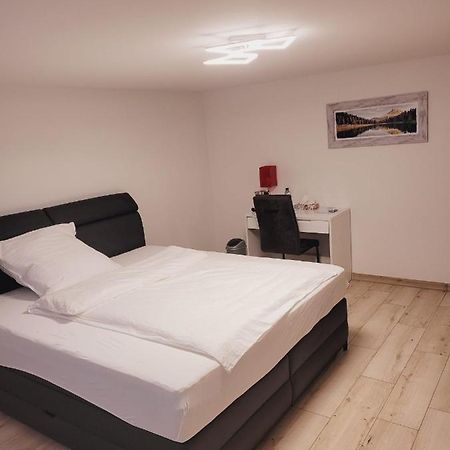 E&O Apartment Гилхинг Екстериор снимка